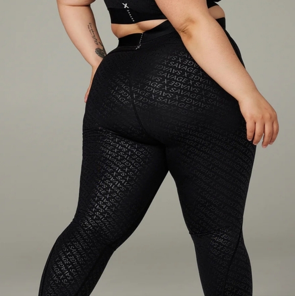 NWT savage x fenty Flow High-Waist Legging - Picture 3 of 3